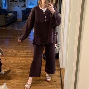 Hailee sweater set in hot chocolate